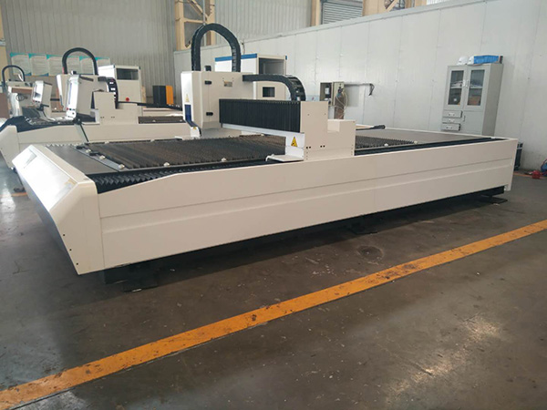 મેટલ પ્લેટ માટે 1000W 2000W 3000W 4000W 6 કેવુ ફાઇબર લેસર કટીંગ મશીન