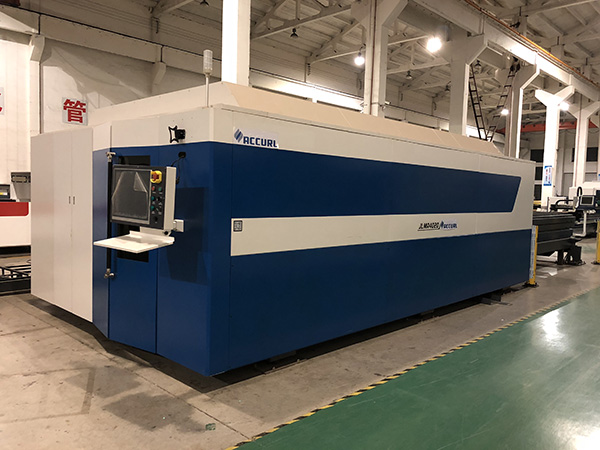 સંપૂર્ણ બંધ પેલેટ ચેન્જર ફાઇબર લેસર પાઇપ અને શીટ મેટલ કટીંગ મશીન